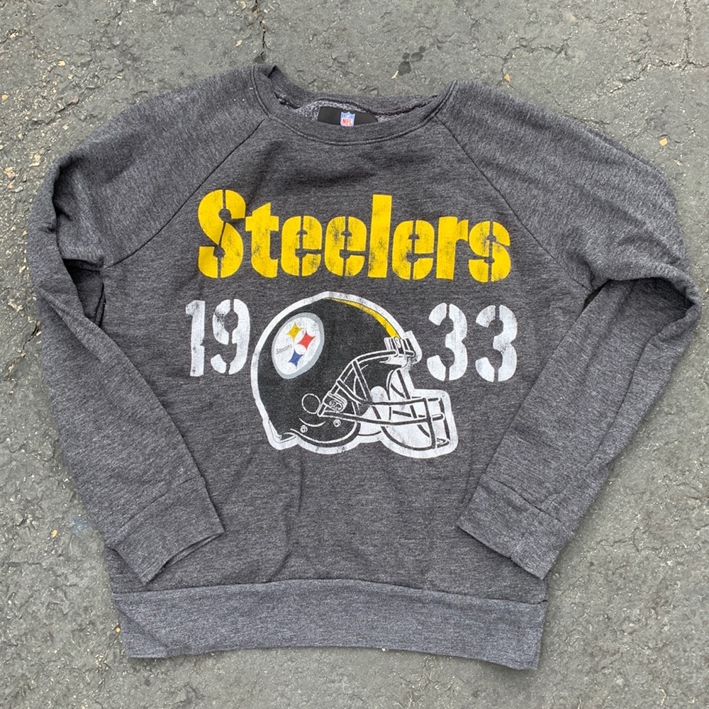 Womens medium Steelers sweatshirt